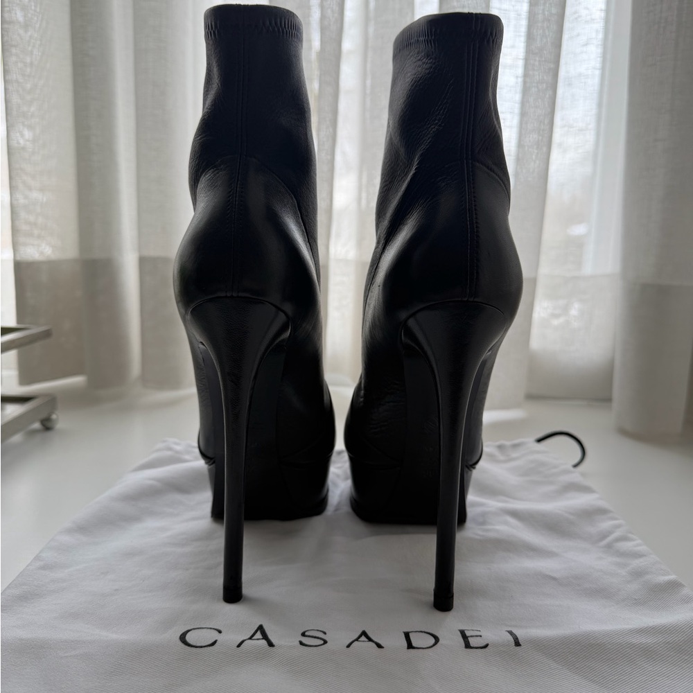 Casadei Elegant Black Heeled Boots - Picture 2 of 5